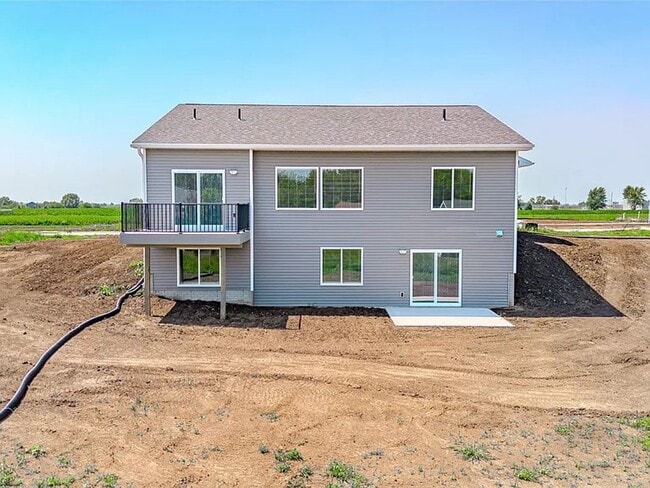 Building Photo - 303 Willow St