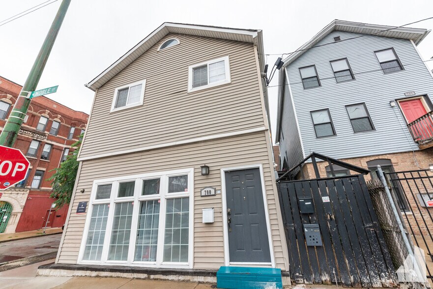 Primary Photo - 700 N Noble St
