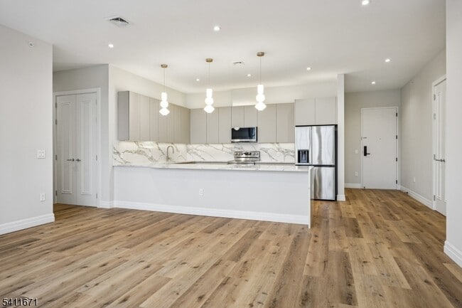 Building Photo - 1722 Springfield Ave