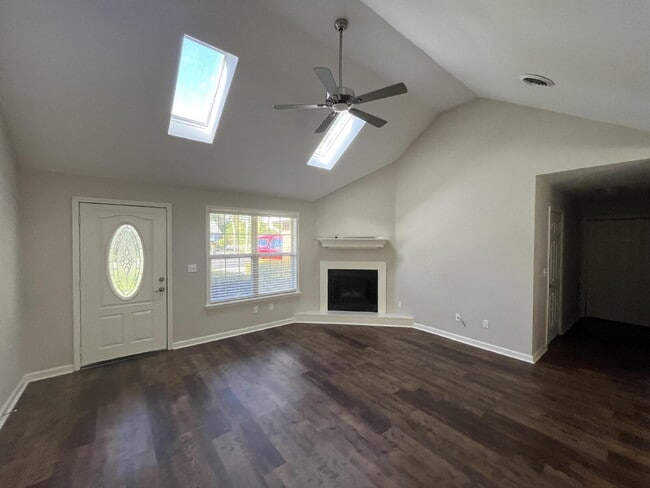 Building Photo - Calabash Comfort