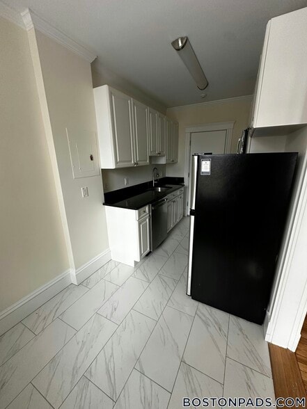 Building Photo - 22 Chauncy St