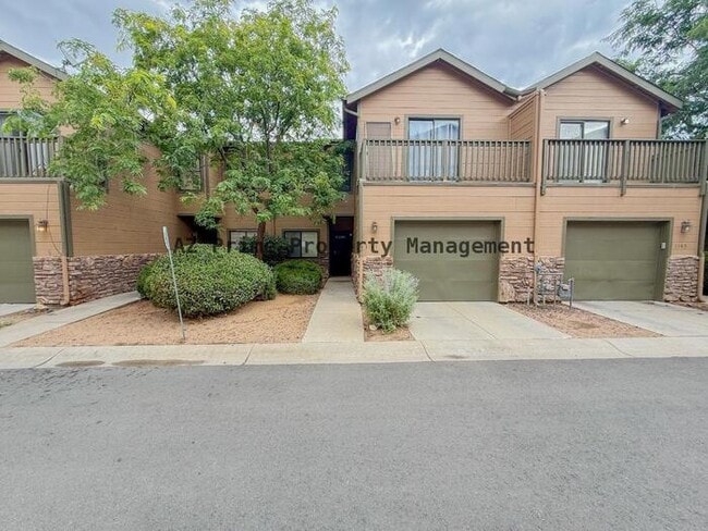 Building Photo - 1147 Mary Dr