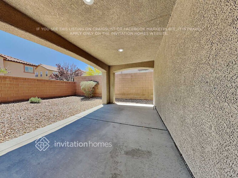 Building Photo - 10751 Bayview House Ave
