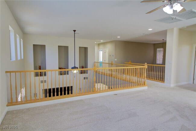 Building Photo - 8925 Monte Oro Dr