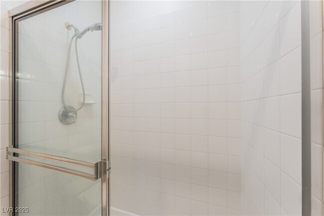 Building Photo - 1005 Windwalker Ave