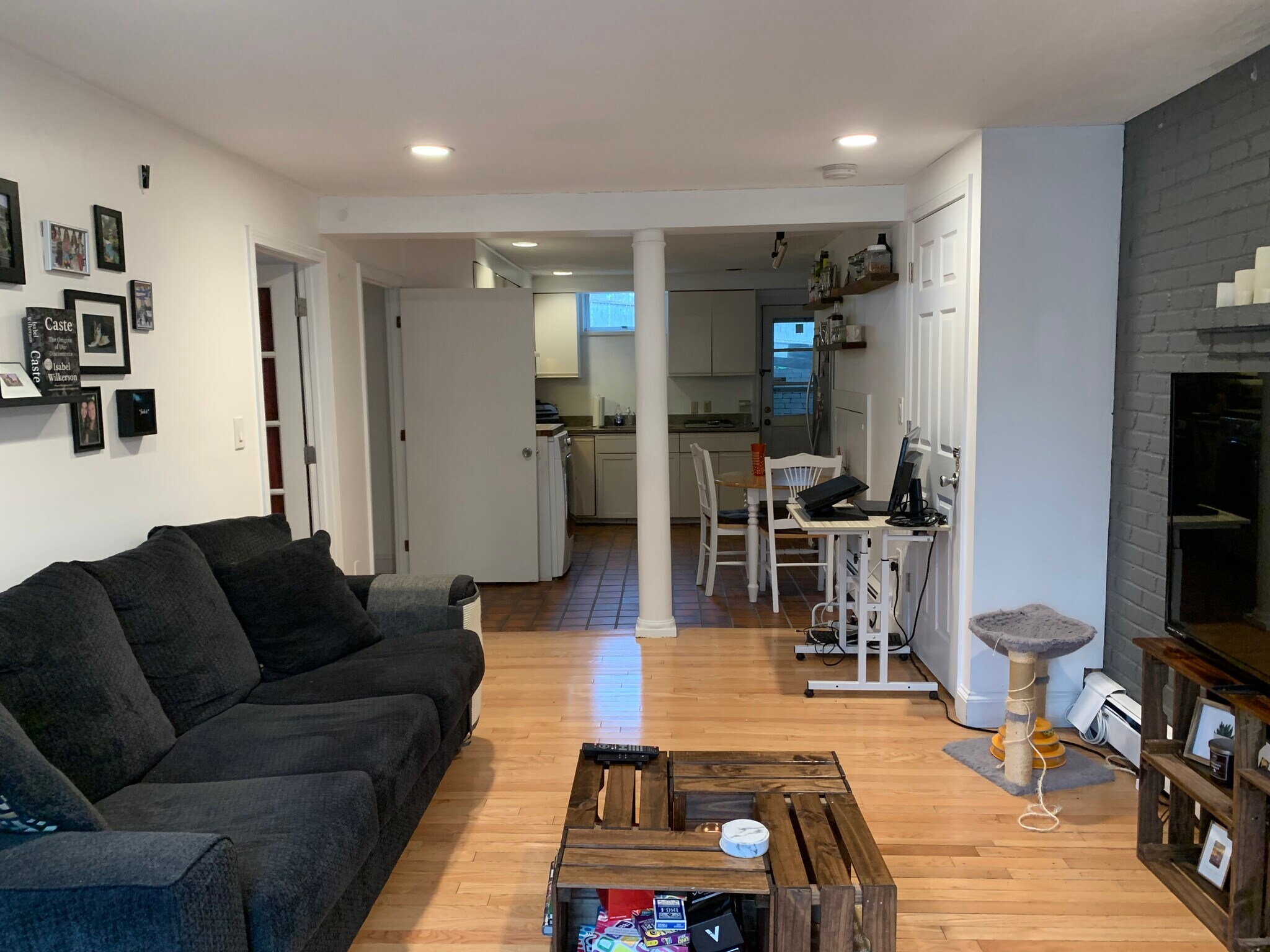 Building Photo - 11 Bridge St