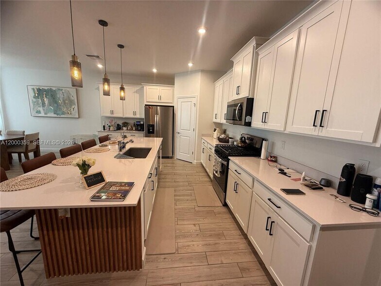 Building Photo - 10503 SW Orana Dr