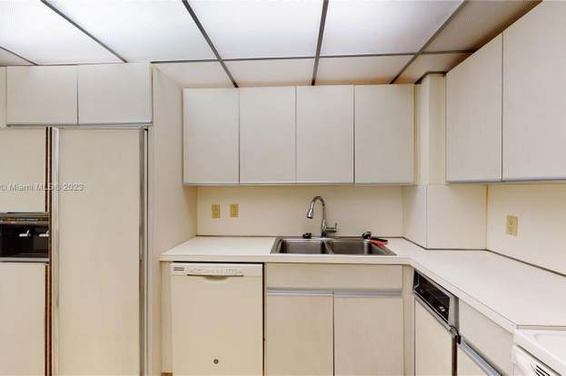 Building Photo - 11113 Biscayne Blvd