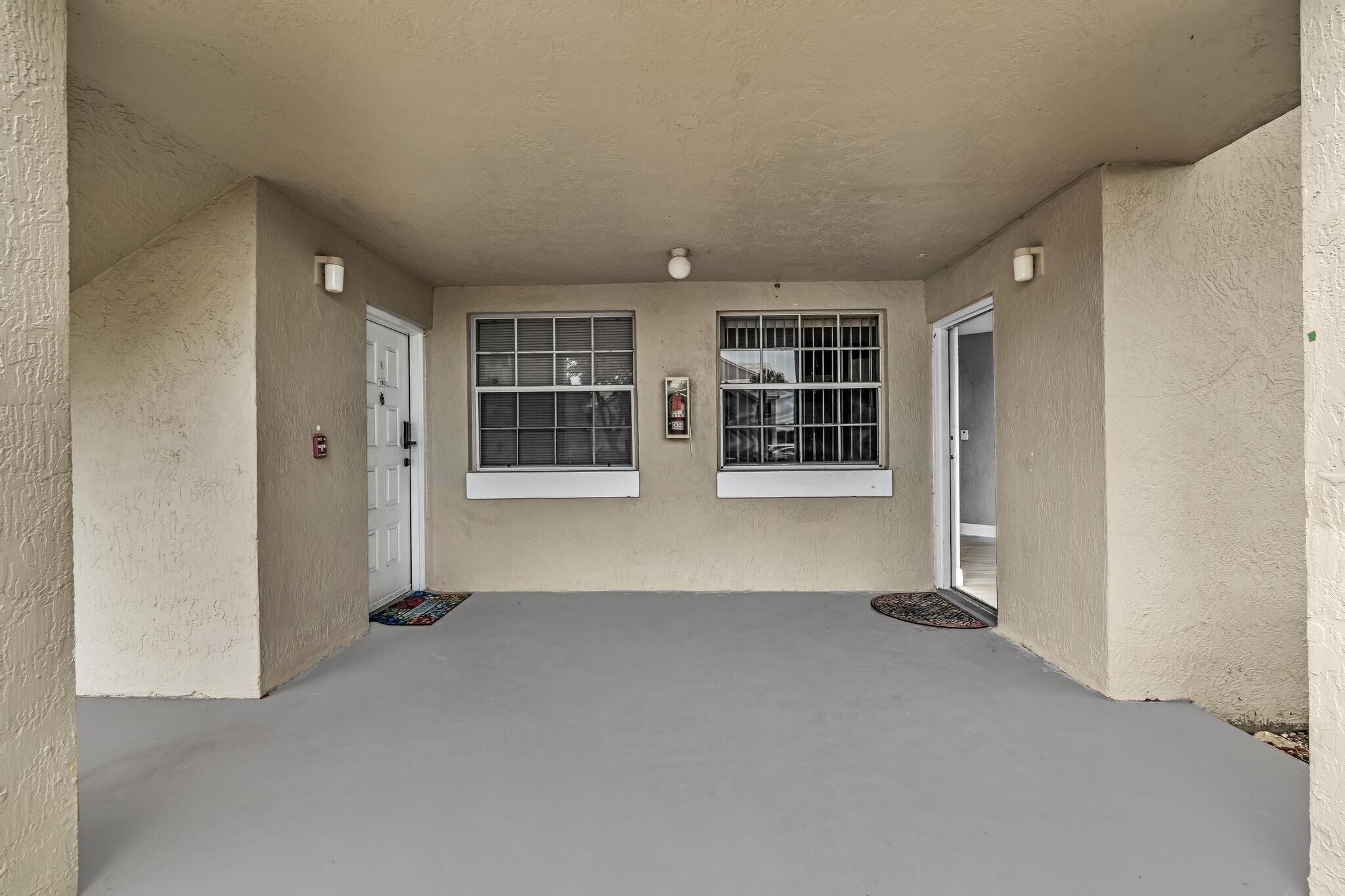 Building Photo - 2851 N Oakland Forest Dr