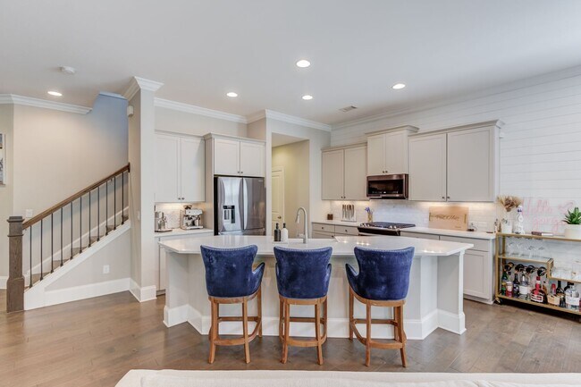 Building Photo - 1450 Edgebrook Ct NE