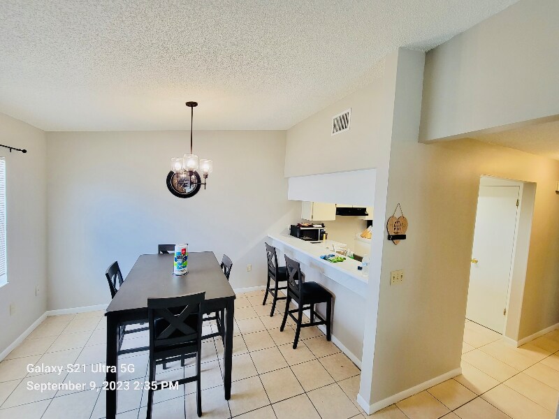 Building Photo - 1835 Crystal Grove Dr