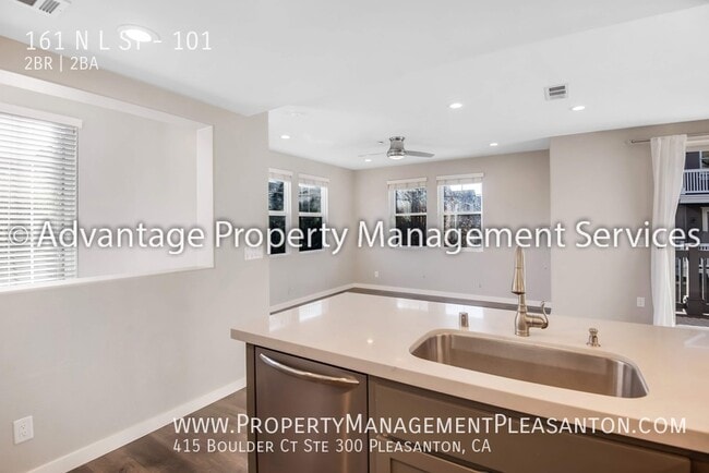 Building Photo - 161 N L St