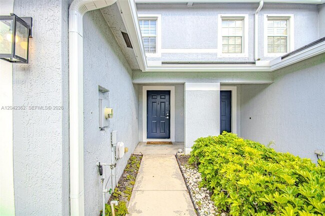 Building Photo - 16171 Sierra Palms Dr
