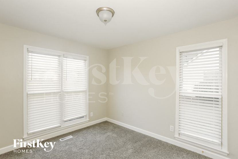 Building Photo - 3749 Bentley Pl SW