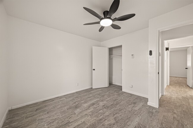 Building Photo - 5523 Kuldell Dr