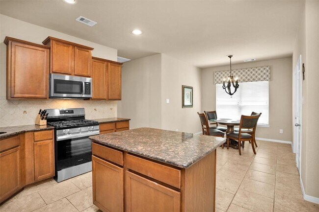 Building Photo - 110 Jacobs Meadow Dr
