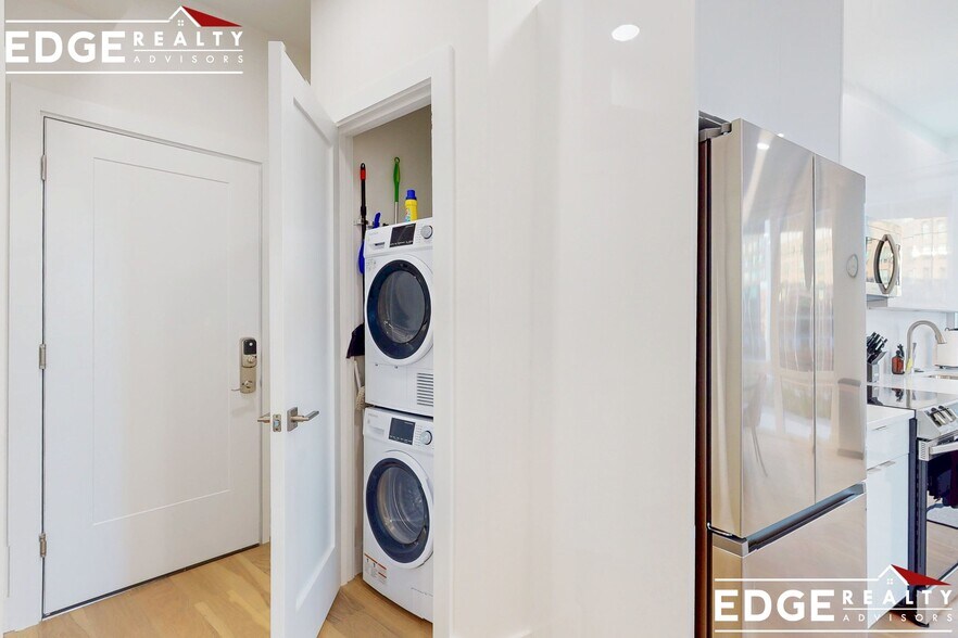 Building Photo - 38 Hichborn St