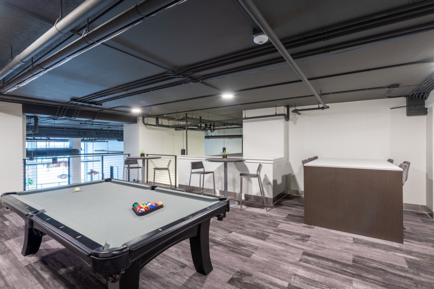 Building Photo - 550 W Juneau Ave