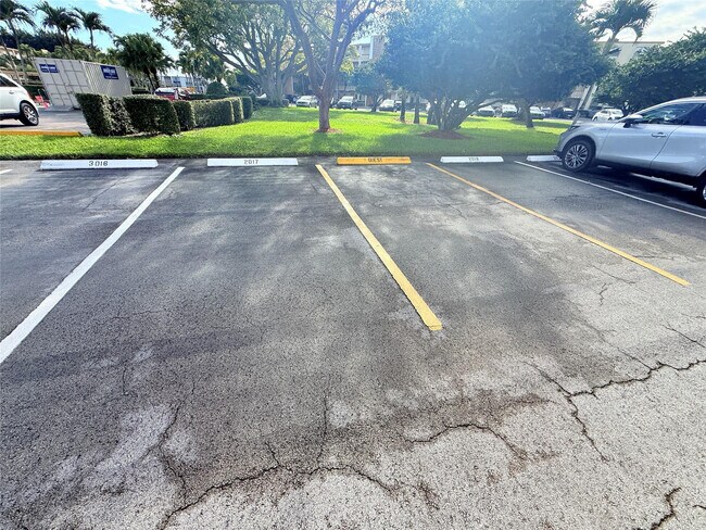 Building Photo - 2017 Newcastle A