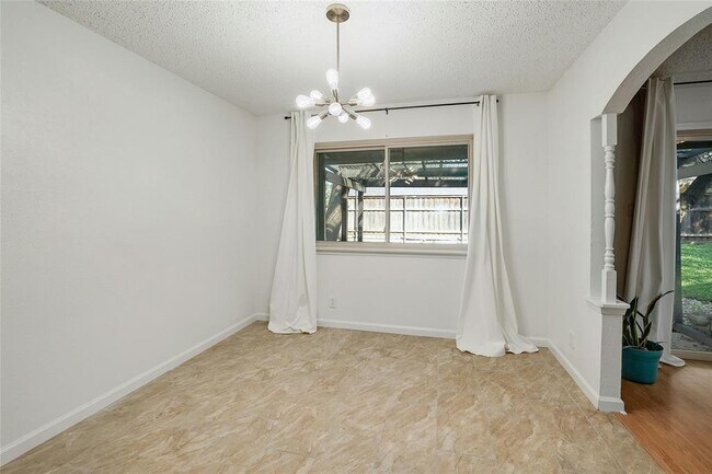 Building Photo - 11720 Running Fox Trail