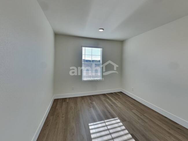 Building Photo - 262 Dahlia Rachel Pl