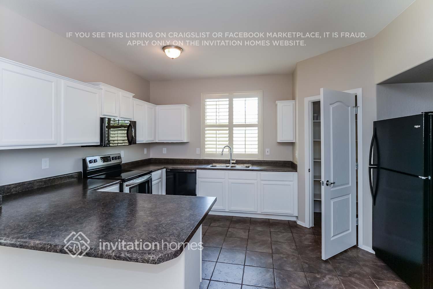 Building Photo - 1006 S Colonial Ct