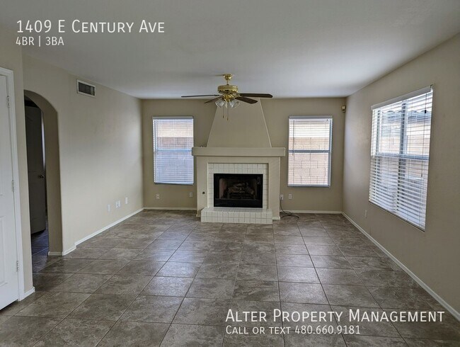 Building Photo - 4 Bedroom 2.5 Bath with Pool in Gilbert