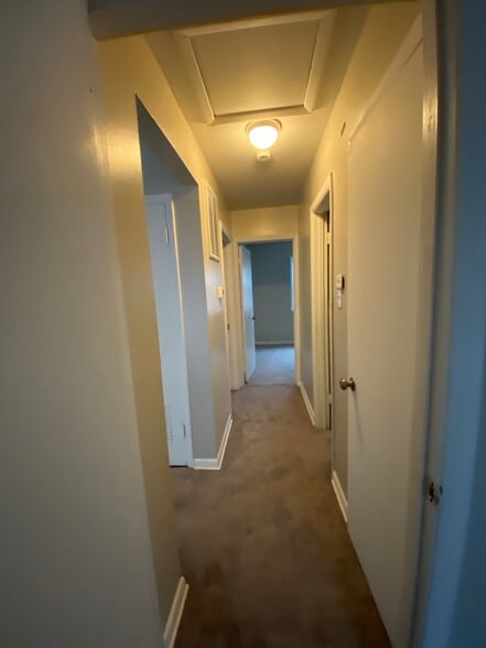 Building Photo - 1537 Duffield Dr