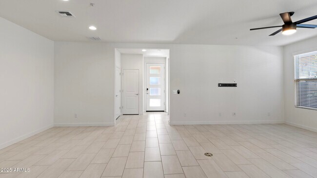 Building Photo - 13204 W Via Dona Rd