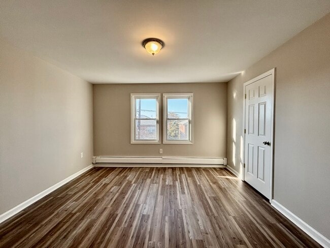 Bedroom - 760 Grove St