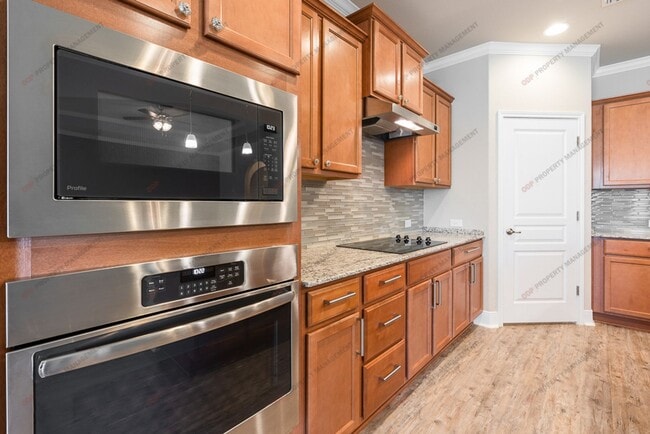 Building Photo - Magnificent home in Wyndham Hill Community!