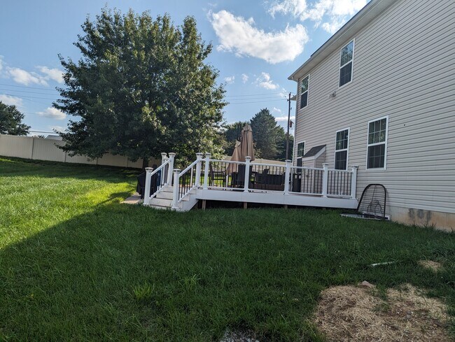 Building Photo - 5 Auction Dr
