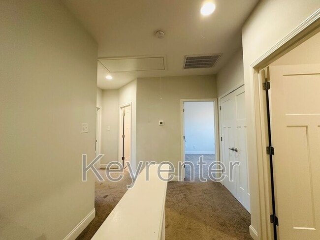 Building Photo - 1128 Belle Pond Ave