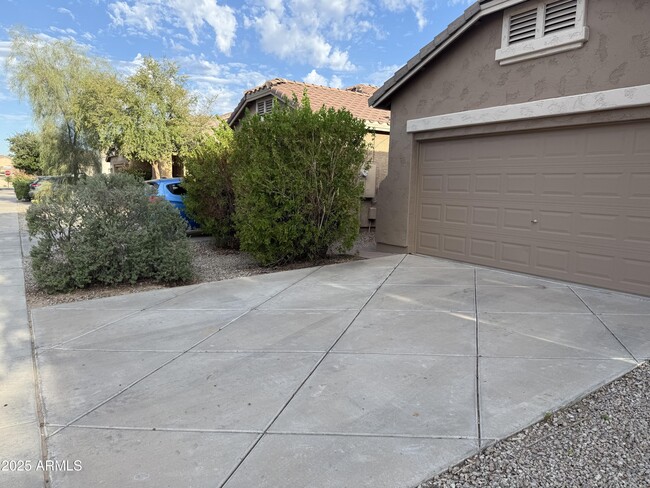 Building Photo - 5338 W Maldonado Rd