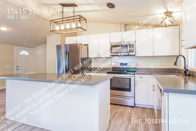 Building Photo - 13415 138th Ave NW