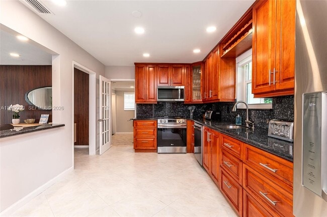 Building Photo - 21320 NE 25th Ct