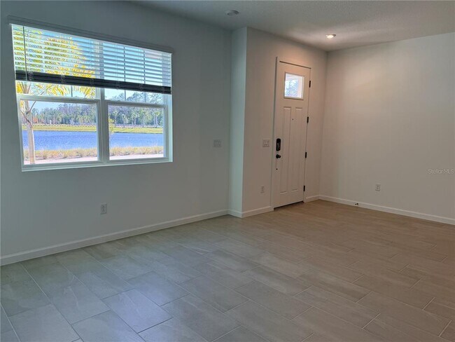 Building Photo - 9948 Red Canoe Aly