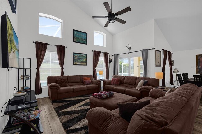 Building Photo - 204 Gleneagles Dr