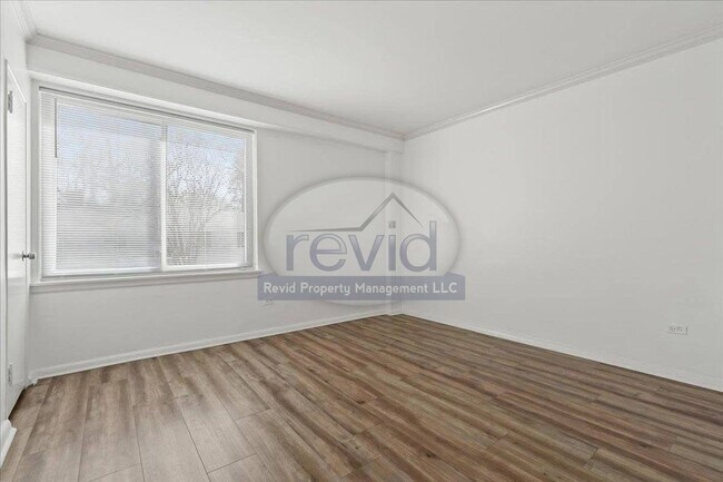 Building Photo - Newly Renovated (2024)