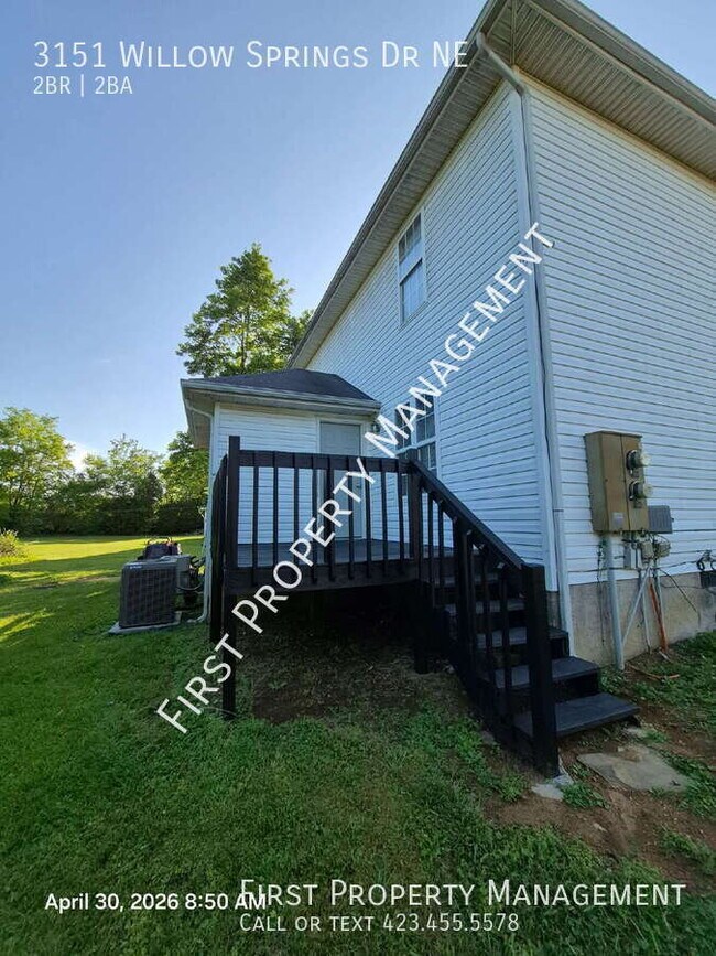 Building Photo - 3151 Willow Springs Dr NE