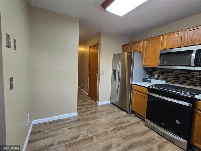 Building Photo - 614 S 19th Ave