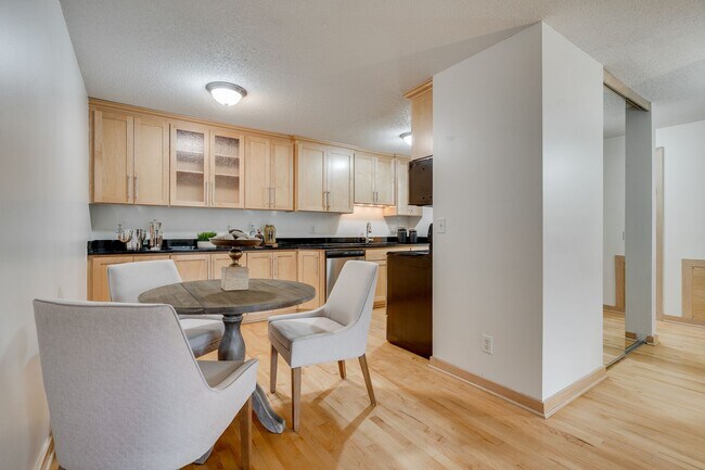 Interior Photo - 311 Kenwood Apartments | Spacious 1-Bedroo...