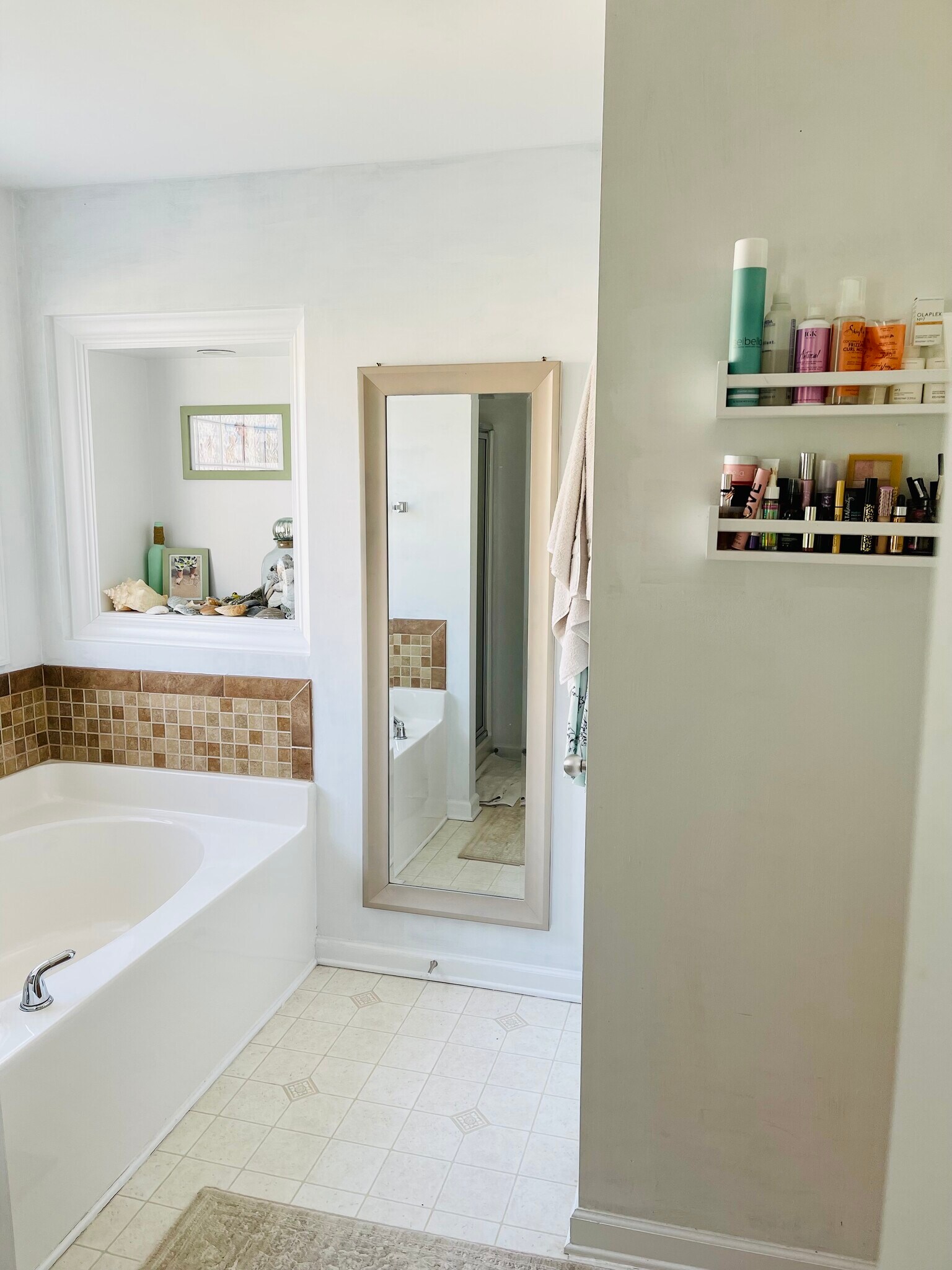 Building Photo - 8174 Rolling Glenn Dr