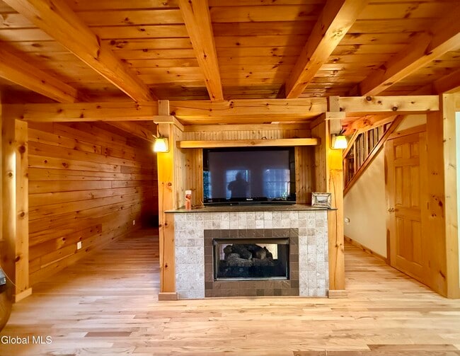 Building Photo - 7 McGowan Way