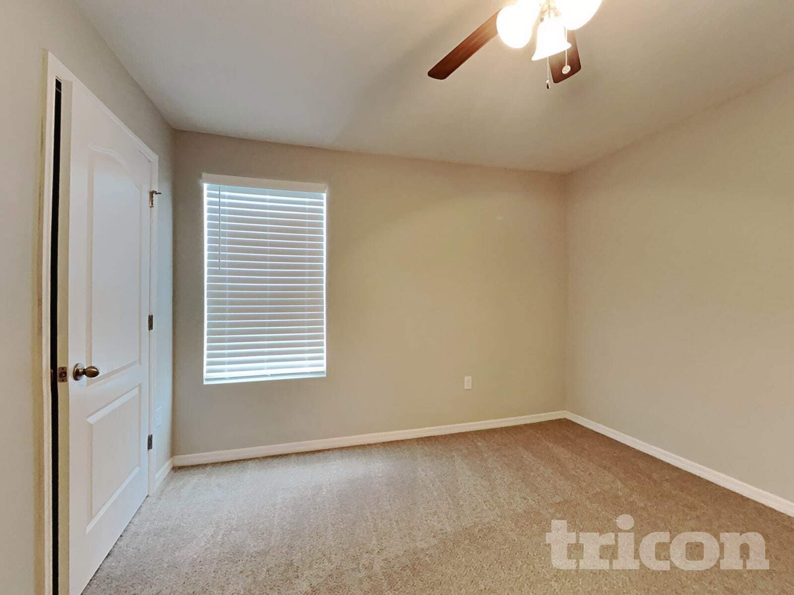 Building Photo - 3799 Crossline Dr