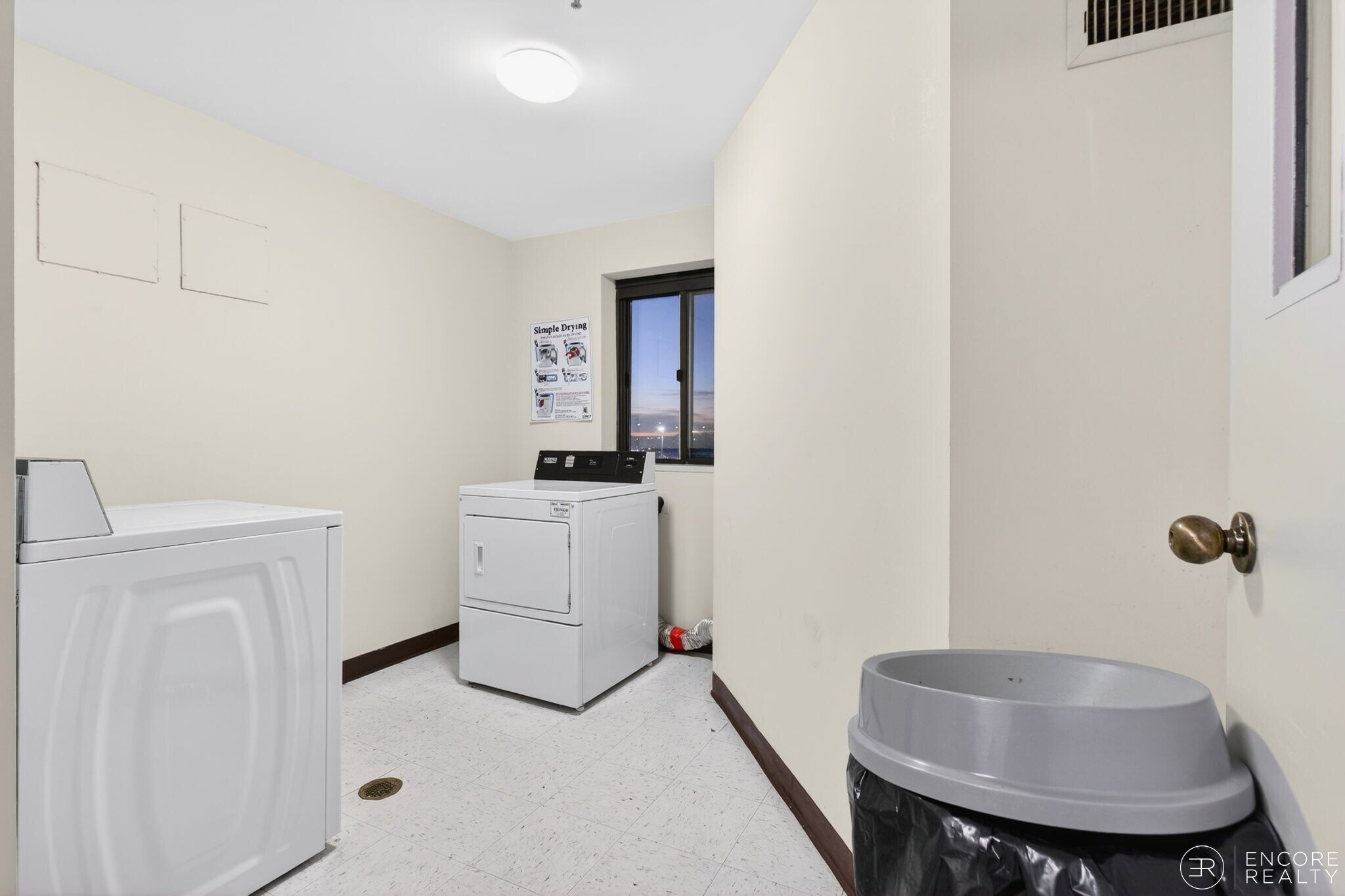 Building Photo - 394 Ocean Ave