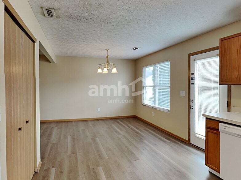 Building Photo - 3035 Representation Ter