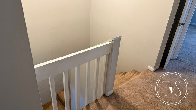 Building Photo - WINTER MOVE-IN SPECIAL: 50% OFF 1st FULL MONTH'S RENT!**