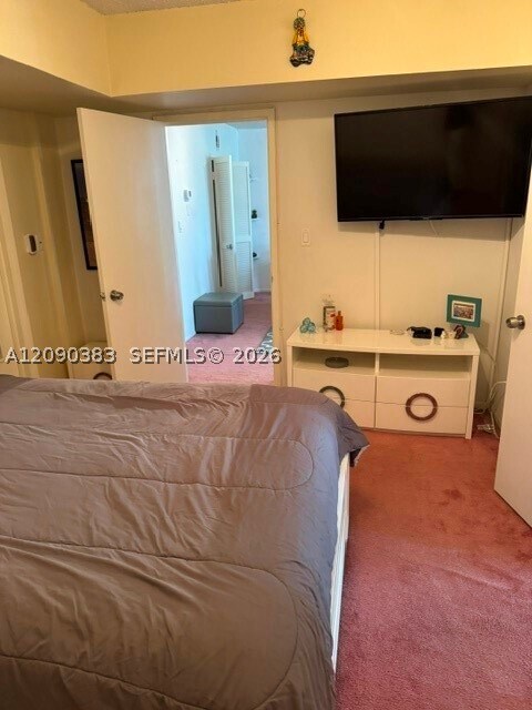 Building Photo - 5401 Collins Ave