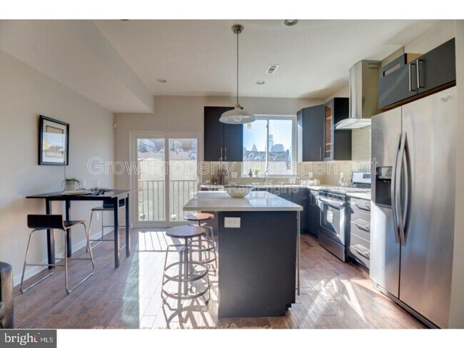 Building Photo - 1416 Parrish St